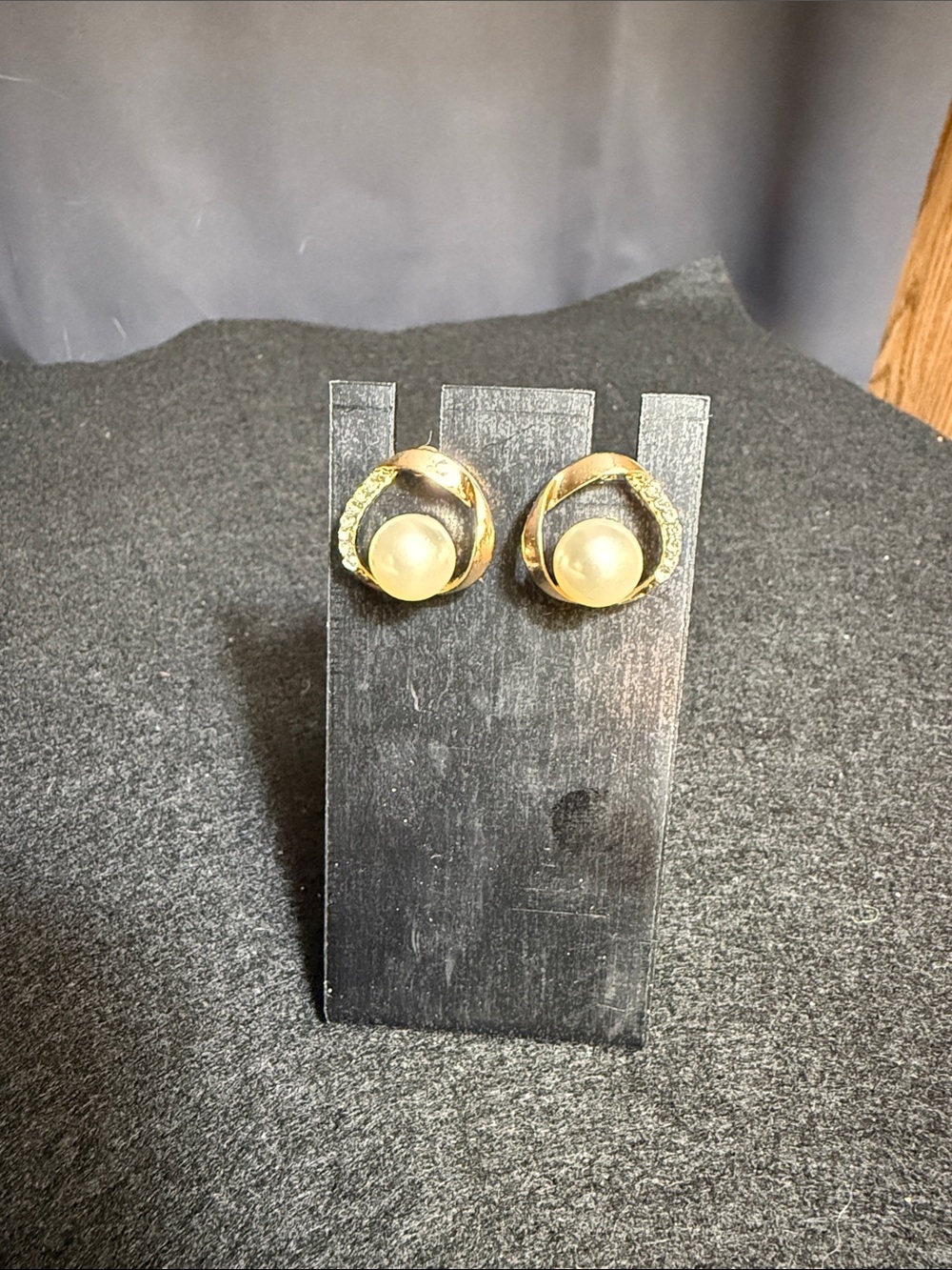 Classic Gold Pearl Swirl Stud Earrings